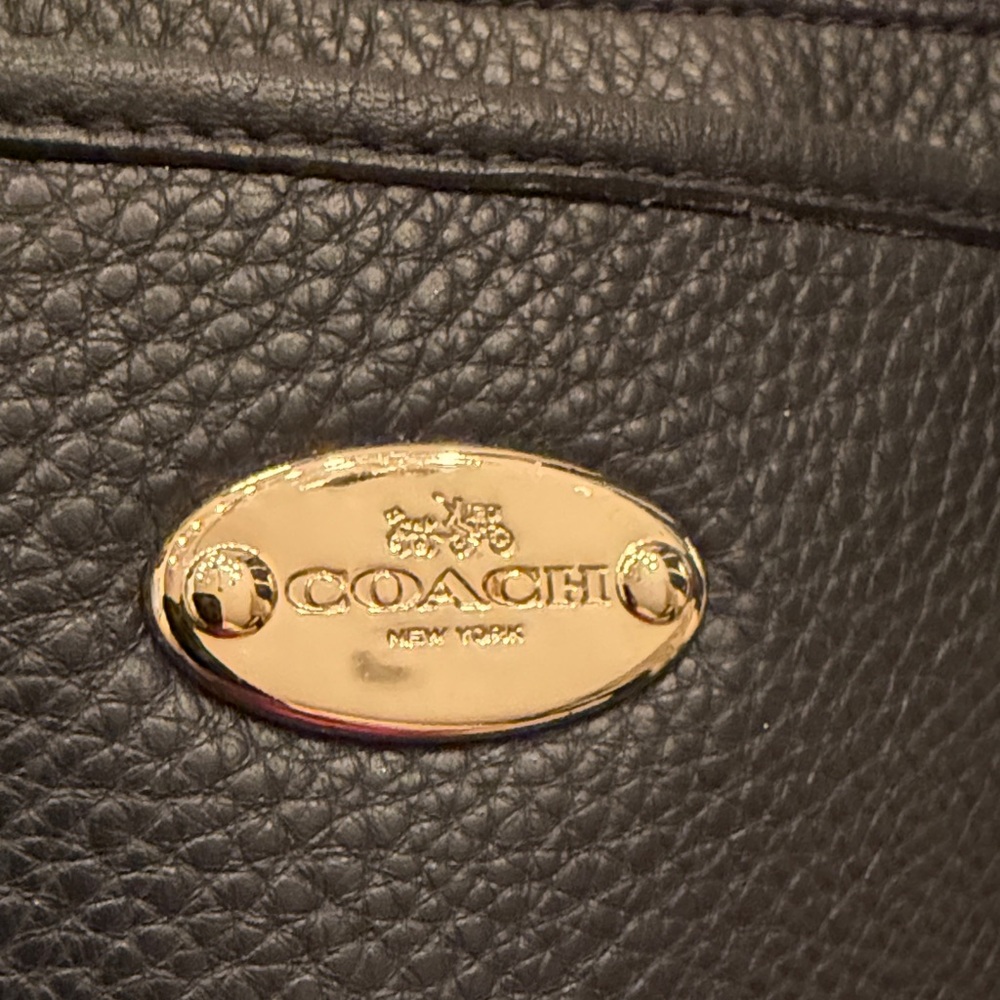 Coach Luxurious Black Leather Satchel - Picture 3 of 12